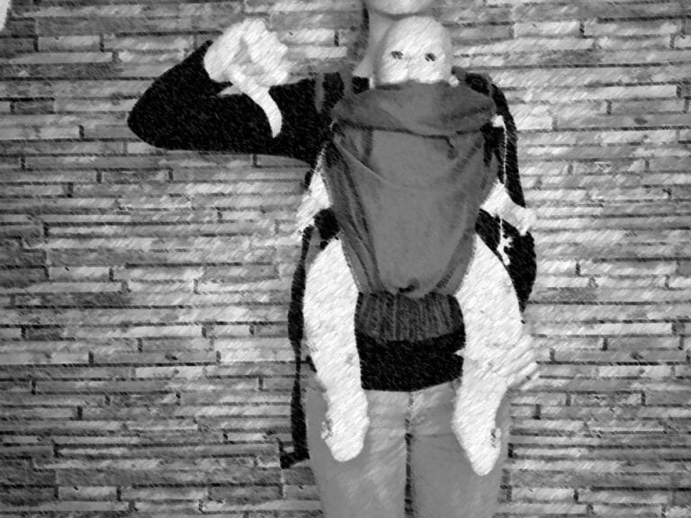 6 nachteile der fronttrageweise: baby nach vorn gerichtet tragen