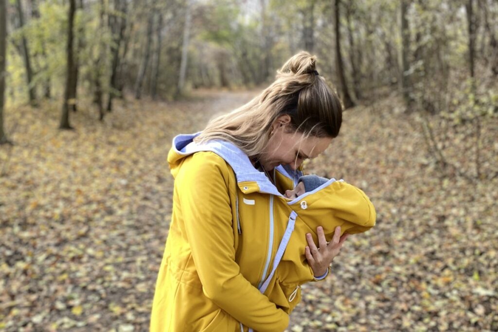 tragejacke jacke baby draußen tragen einsatz